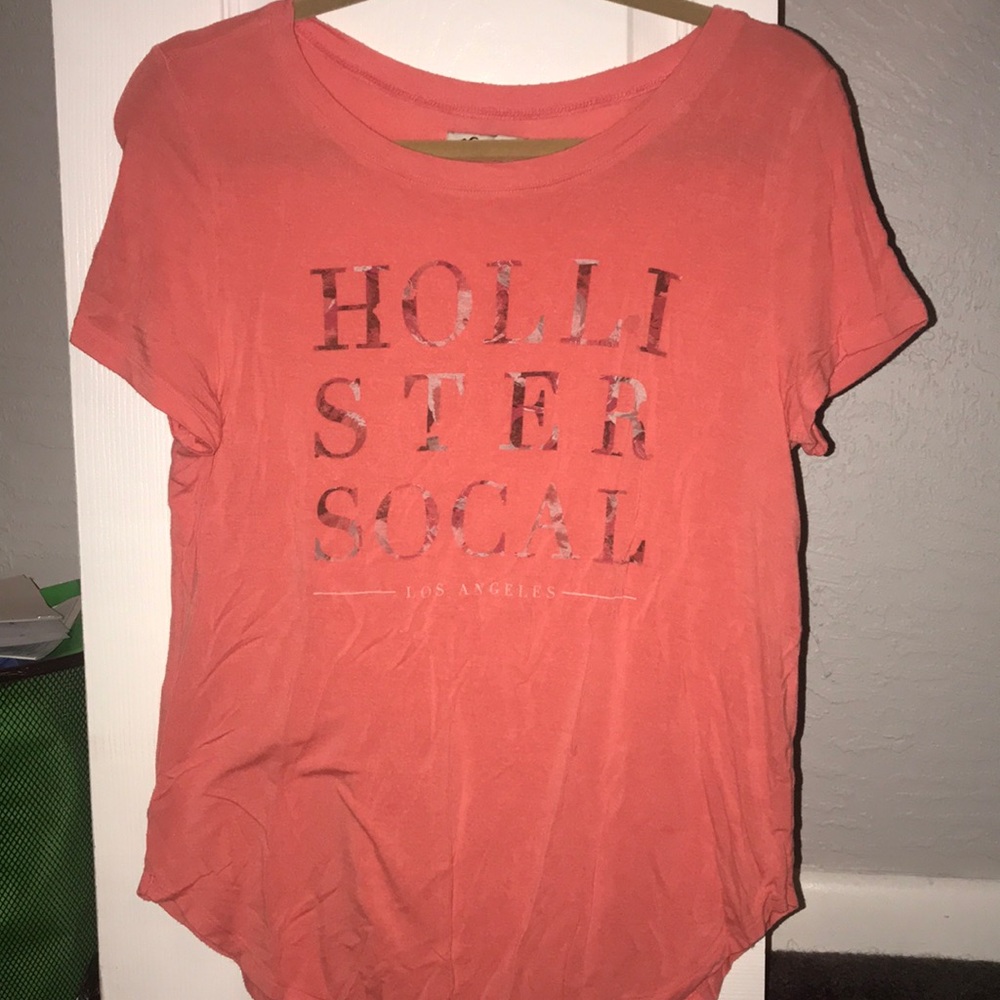 Hollister coral t shirt